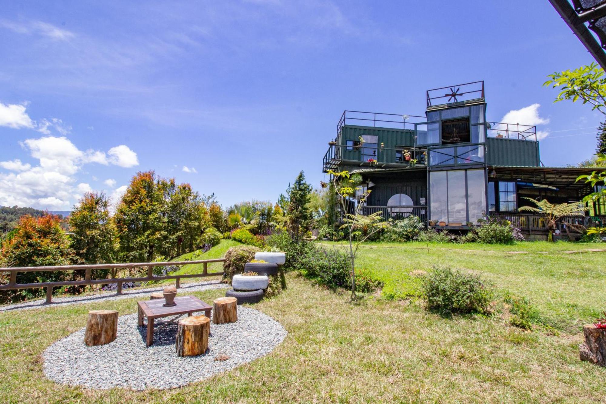 Hobbit Hotel Ecolodge- Guatape Exterior photo